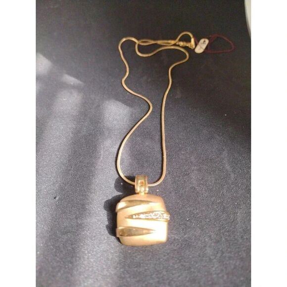 Gold Plated Saudi Style 18" Snake Necklace with Gold Chunk Hoop Earrings - Picture 4 of 5